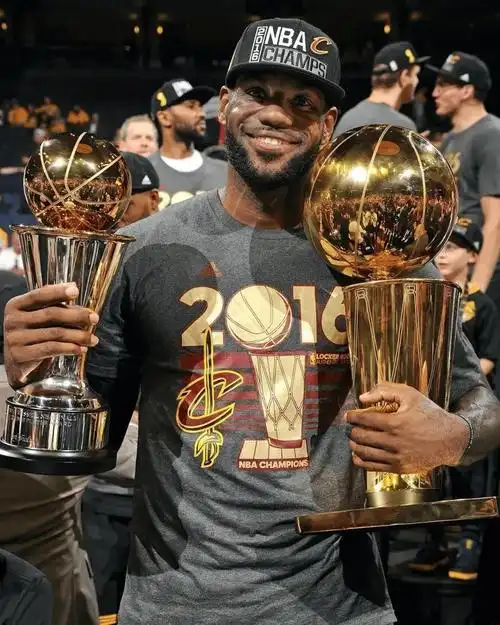 八年了！骑士1-3逆转勇士封神，詹姆斯欧文联手改写NBA历史